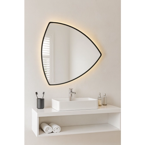 Lustro łazienkowe trójkątne w ramie z podświetleniem - KARO W RAMIE LED